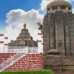 Read more about the article Lingaraj Temple – Odisha’s Eternal Symbol of Shiva’s Divine Power